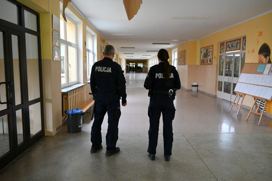 Policja w sanockich szkołach